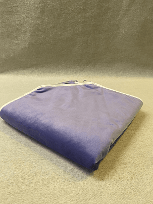 Plüss derékalj lepedő óvodai fektetőre - lila